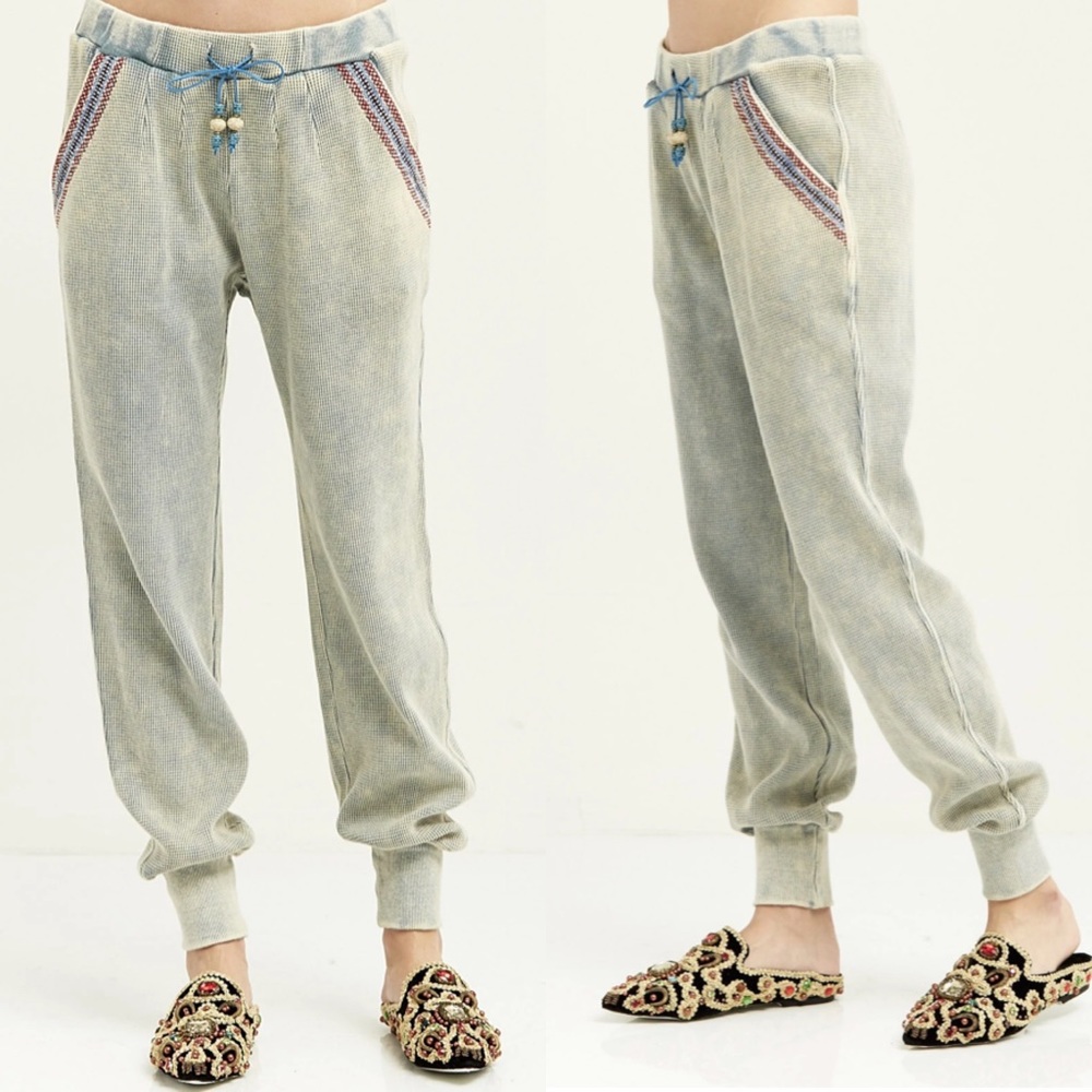 BOUNDLESS NORTH Tribal ribbed Embroidered Pink Jogger size M
